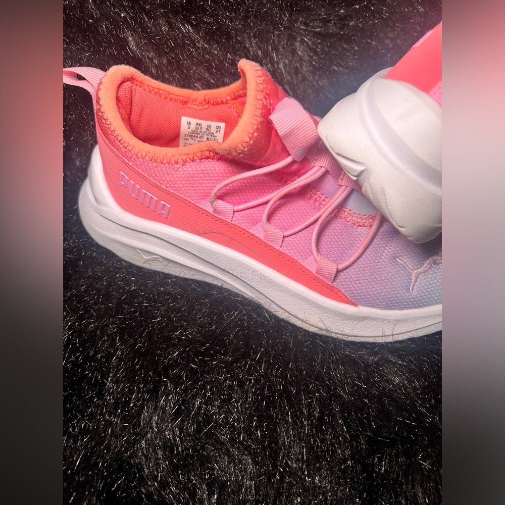 P U M A Brand Sneakers